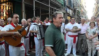 Jotas Navarras  Una rosa yo te traigo  José Echarte Puchero de Artajona [upl. by Jessi]