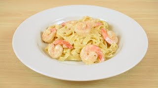 Pasta ar garnelēm saldā krējuma – parmezana mērcē [upl. by Auburn]