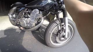 Yamaha SR 400 Café Racer  no exhaust  no muffler [upl. by Odragde]