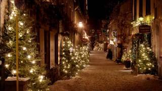 Noël blanc dans le Vieux Québec  Silvy Tousignant photographie [upl. by Assilat]