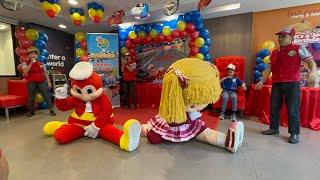 Jollibee and Hetty’s SHOWDOWN 😍 [upl. by Kosse908]