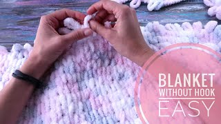 Looped yarn blanket for beginners No hook or knitting needls only your hands sbs tutor [upl. by Ballard458]