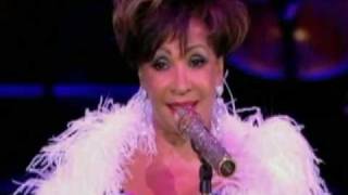 Shirley Bassey  I Am What I Am 2009 Live at Electric Proms [upl. by Kordula]