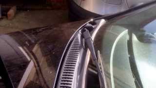 How to change wiper blades on a fiat punto mk2mk2b [upl. by Tillio794]