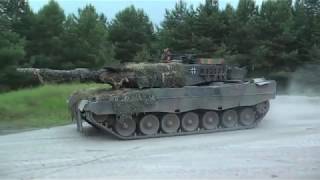 Leopard 2 Nachtschießen Schießbahn 8b TrÜbPl Bergen 4PzBtl33 Panzer MBT Night Firing LFX Manöver [upl. by Arnuad]