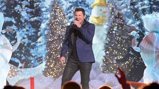 Nick Lachey Wins Masked Singer Season 12 in a Magical Holiday Finale [upl. by Strawn]