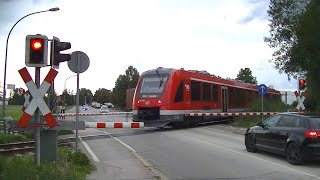 Spoorwegovergang NeuUlm D  Railroad crossing  Bahnübergang [upl. by Berwick]