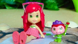 Strawberry Shortcakes Berry Bitty Barbecue Stop Motion [upl. by Brooke]