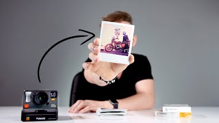 How to use a POLAROID CAMERA correctly  Polaroid OneStep 2 [upl. by Lepley]