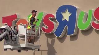 Toys R Us going out of business banner Install [upl. by Remde]