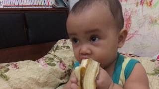 BABY eating BANANA [upl. by Jaqitsch]