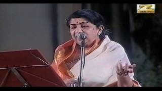 Jiya Jale  Dil Se  Lata Mangeshkar  Lata Mangeshkar Live Hydrebad concert [upl. by Nylhtak795]