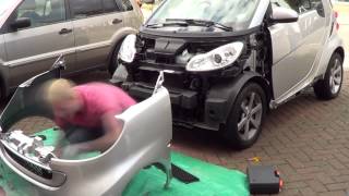 How to change the front panels of a Smart ForTwo 451 [upl. by Haletta]