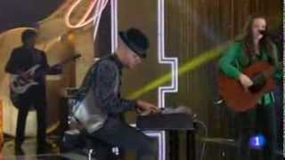 Jesse amp Joy  La De La Mala Suerte Feliz 2014  TVE [upl. by Melbourne772]