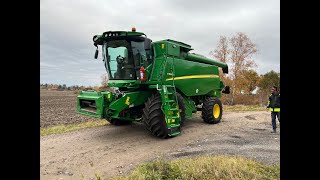 Köp  Skördetröska John Deere T560i [upl. by Ecnerret]