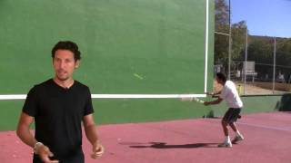 ✔️ Ejercicios de Tenis 🎾 Cómo entrenar la Volea de derecha en el frontón  Clases de Tenis [upl. by Ahsercal]