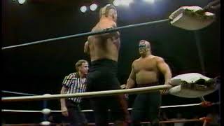 Road Warriors vs Randy amp Bill Mulkey 19861220 [upl. by Annayr]