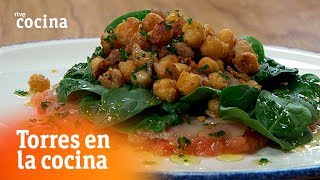 Espinacas con garbanzos  Torres en la Cocina  RTVE Cocina [upl. by Ayrotal942]