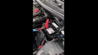 Tutorial Come faccio a ricaricare la batteria dellauto ed avviare il motore [upl. by Feinstein698]