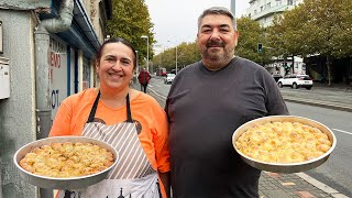 BRAČNI PAR I NJIHOVE PITE I MANTIJE U CENTRU BEOGRADA 👌 [upl. by Silverman]