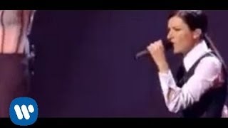 Laura Pausini  Unemergenza damore Live [upl. by Sidonia]