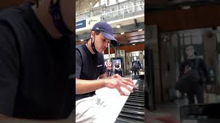 La foule de Edith piaf piano Gare de Lyon￼￼ piano [upl. by Janka113]