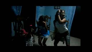 Niñas Cubanas bailando Reggaeton [upl. by Afas371]