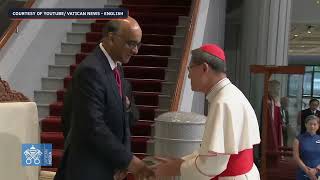 Cardinal Tagle leads papal entourage in greeting Singapore president [upl. by Pieter]