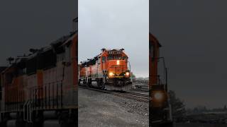 BNSF 3120 amp 3152 lead a BNSF Local through Airway Heights bnsf train [upl. by Ralleigh]