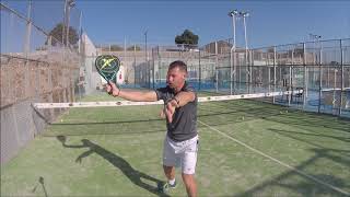 Vidéo technique de la bandeja  Julien Bondia  Avantage Padel [upl. by Suoirad]