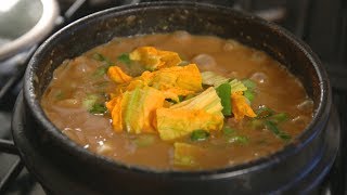 Thick soybean paste stew with vegetable wraps Gangdoenjang 강된장 [upl. by Howund]