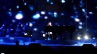 Alicia Keys  Fallin  Its a mans world live in Milan [upl. by Eegnat2]