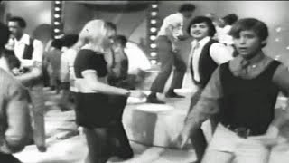 American Bandstand 1970 – Run Through the Jungle Creedence Clearwater Revival [upl. by Selyn]