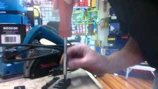 How To Change Blades on a Makita Power plane [upl. by Mohammad]