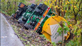 BERGING  Vrachtauto geladen met veevoer in sloot Volvo 🚚 [upl. by Aiciled]