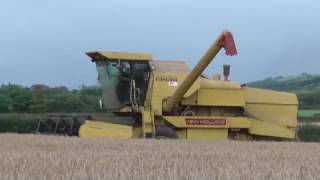 Harvest 2016 New Holland Clayson 8060 Combine Harvester [upl. by Darton]