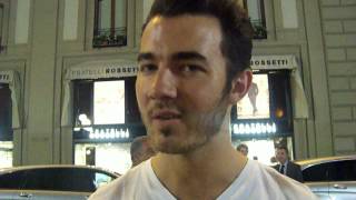 Kevin Jonas saying quothiquot to itscatee [upl. by Arimaj]