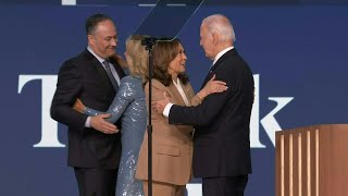 Biden passa bastão para Kamala e promete ser ‘o melhor voluntário’ de sua campanha  AFP [upl. by Philan]