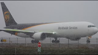 SNOWSTORM Plane Spotting at YYC ft Qatar Executive G650ER [upl. by Maryl]