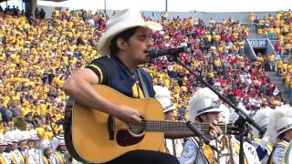 Brad Paisley Sings Country Roads at WVU [upl. by Oberstone24]