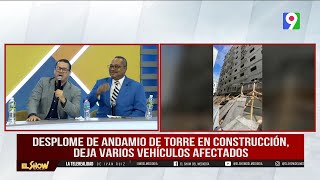 Cae andamio de construcción varios vehículos afectados El Show del Mediodía [upl. by Elinnet]