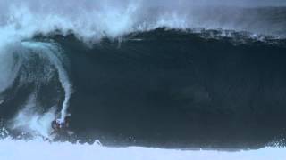 How to surf against a legend  Volcom Pipe Pro Day 2 Recap [upl. by Nilram839]