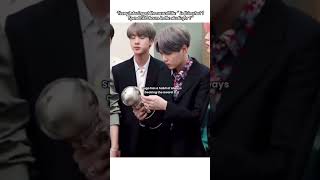 Yoongi staring at the award 🤣🤣😂😂bts bighitoffical btsclothing sugafunny sugafunnymoments [upl. by Haianeb653]