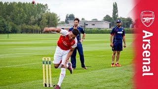 Can you bowl better than these Arsenal stars [upl. by Leanor272]