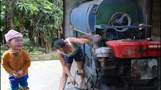 A single mother took her young child to repair a threshing machine [upl. by Mitchel904]