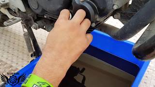 HowTo Oil Change 20042009 Yamaha FZ6 DIY [upl. by Aicinoid]