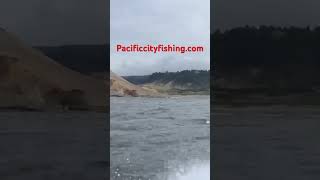 Beaching boat Pacific Ocean fishing oregoncoast oregonfishing crab pacificcityfishing [upl. by Nobe608]