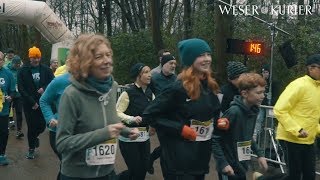 Läufer trotzen dem Regen AOKWinterlaufserie im Bürgerpark [upl. by Anaeerb]