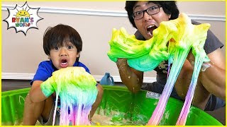 Ryan Pretend Play Making DIY Satisfying Slime with Daddy [upl. by Suollecram]