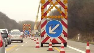 LKW raste auf der A1 in Baustelle 150110 [upl. by Fayth]